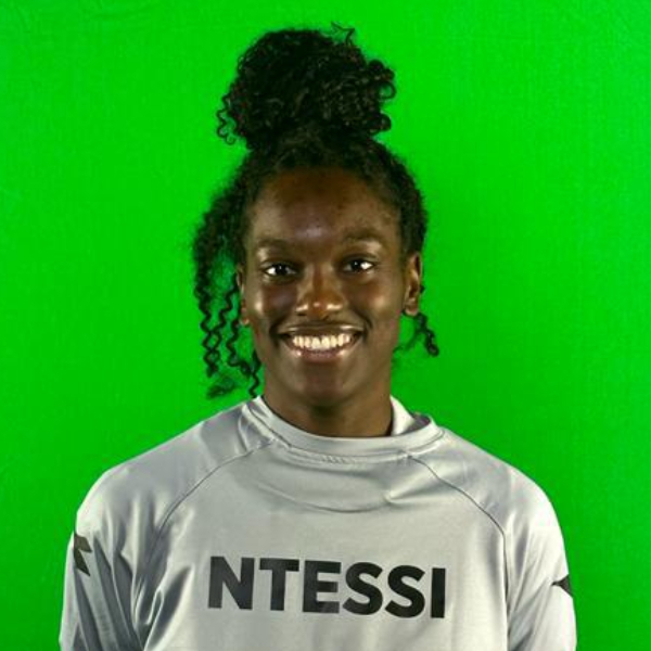 Alicia Louise NTESSI